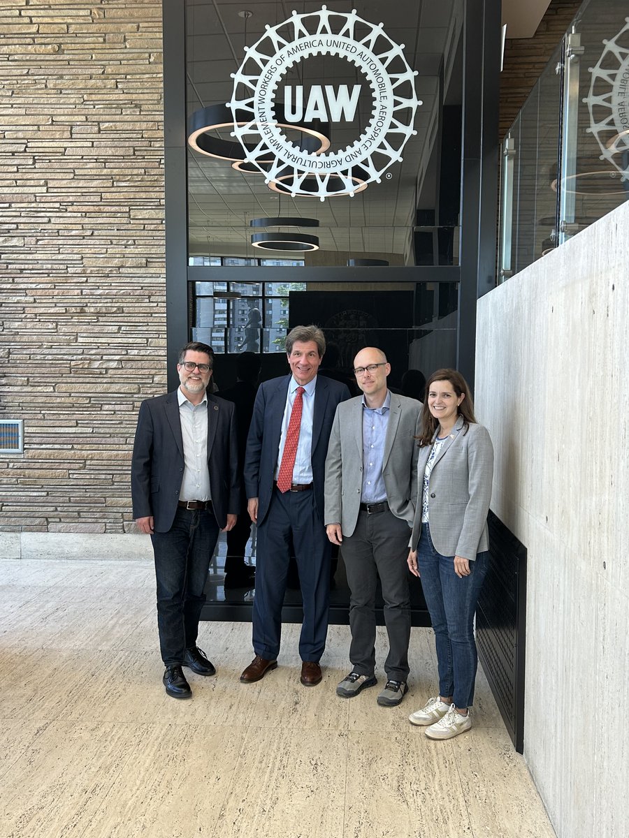 StateDRL's tweet image. #SpecialRepLabor was energized to hear from autoworkers in Michigan today. Thank you @UAW for your leadership on economic and social justice in Michigan and globally. This is pivotal to #justenergytransition.