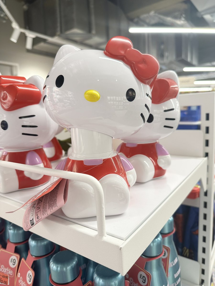 sanrio daily ✨ tweet media