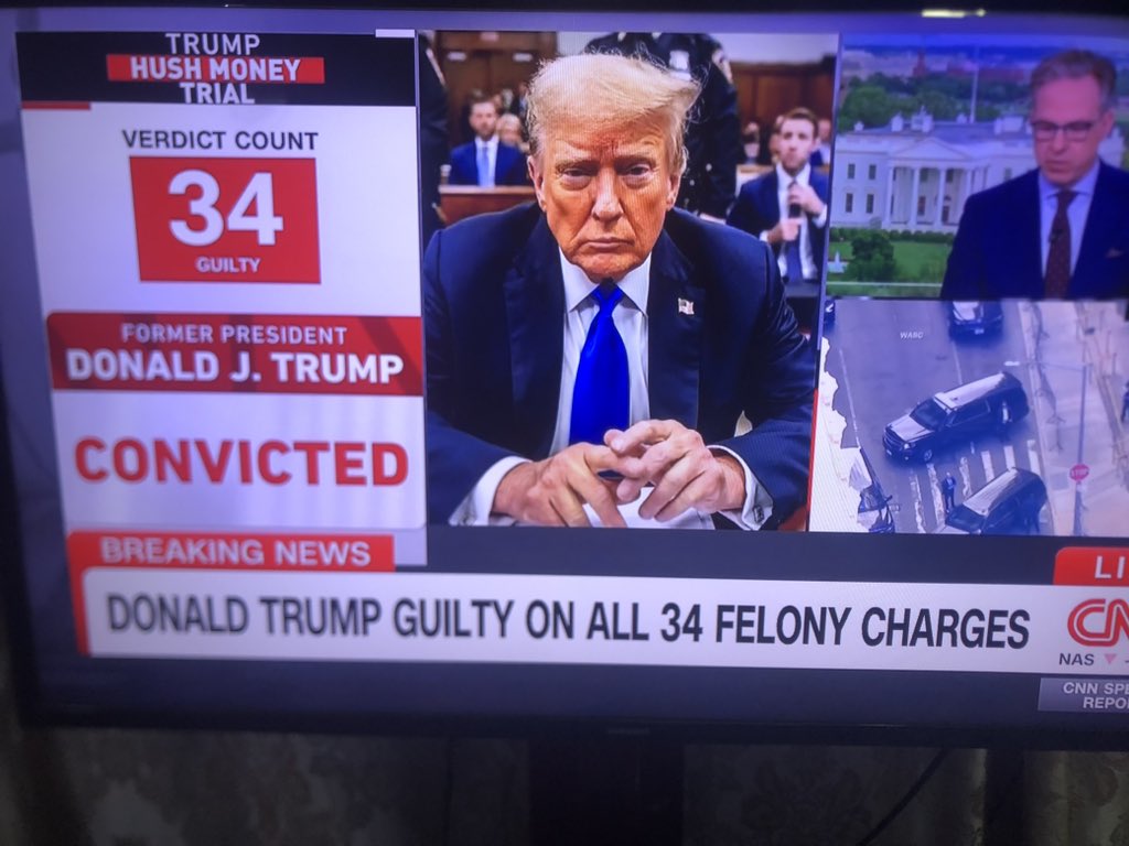 Tech_Lawyer_'s tweet image. 1. Can a convicted felon run for president? Yes. 

2. Can a convicted felon serve as president? Yes. 

3. Can a convicted vote in an election? The answer depends on the state. In New York? Yes. 

The American judicial system is interesting 🤔.

#DonaldTrump #felony