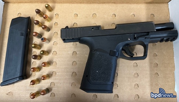 Speeding Suspect and Passenger Arrested after Officers Recover Loaded Firearm, Large Capacity Feeding Device, and Drugs from Vehicle. police.boston.gov/2024/05/30/spe…