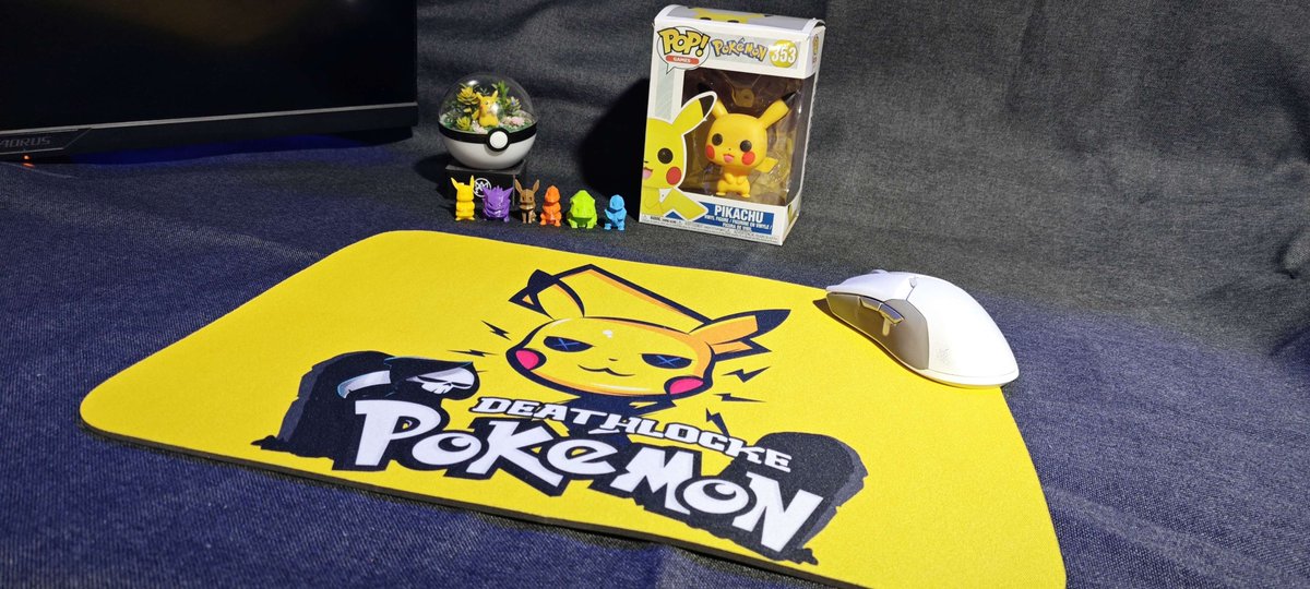 Tolockes_Team's tweet photo. Anunciamos nuestro primer sorteo de la mano de MyKameHouse

Para participar:
- Sigan en Twitter a @Tolockes_Team 
- Darle retweet a este post
- Arrobar a 2 amigos
- Comenta cual es tu Pokemon favorito 

Ya con esto están participando. El premio es este pedazo de Mousepad!!... https://t.co/BsXpQ4TPW7