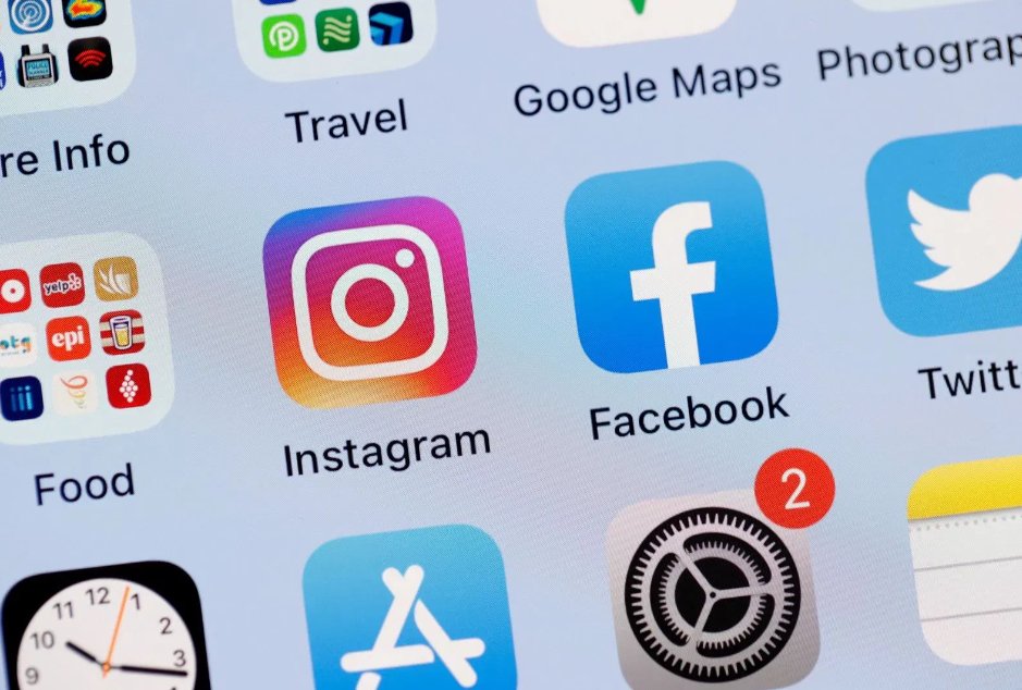 DIGITAL AGE 🤳 Career advisors are urging job seekers to harness the power of social media platforms to their advantage. Have you gotten a job from social media? Story: bit.ly/3UXPBq6
