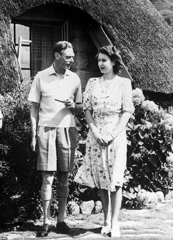 An absolutely beautiful photo of Our Dearly Missed Queen Elizabeth II and her Father King George VI #QueenElizabeth #QueenElizabethII