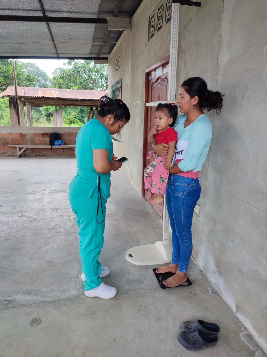 DPManabiSalud's tweet photo. #Paján | Centro de @Salud_Ec Nueva Esperanza realiza atención médica y odontológica a menores de 2 años del CNH Las Casitas, y a adultos con enfermedades crónicas de la comunidad, para control de medidas antropométricas y hemoglobina, signos vitales, entrega de micronutrientes. https://t.co/yW67zcPeXi