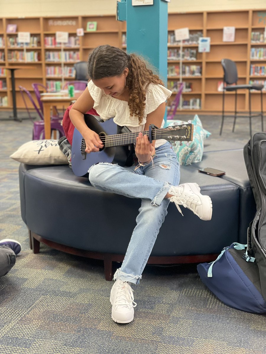 LibrariansLoveBooks tweet media