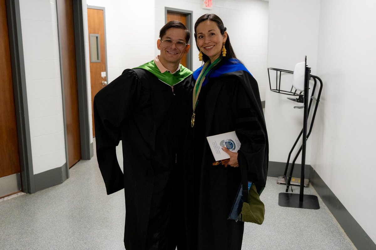 juandiegogv83's tweet image. During this period of time at @mymcpsva  I have had the changed to work with great teachers from whom I have learned a lot! I will always keep you in my heart… forever 🇨🇷🇺🇸🇨🇴🇵🇪🇧🇷

@NeivysCastillo @TIN_CLEMEN 
@ParticipateLrng #UnitingOurWorld #OneOsbourn #Class24