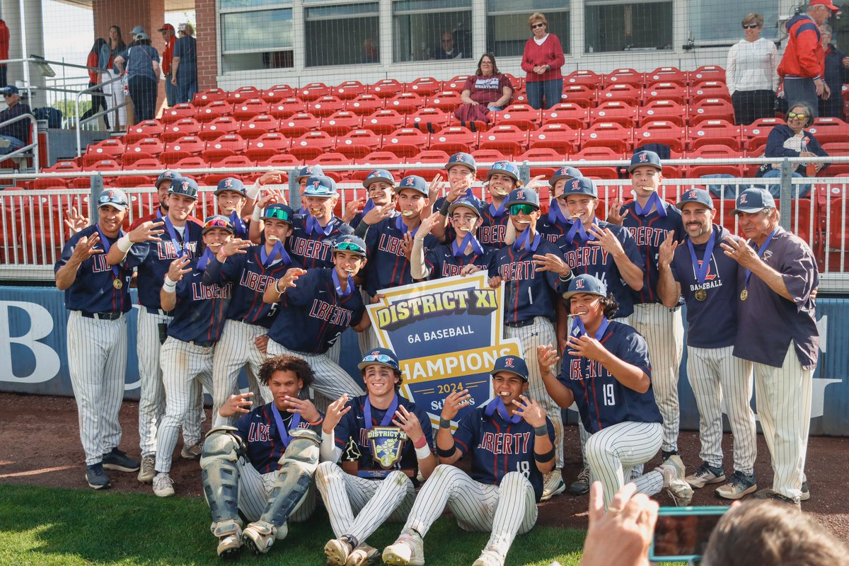 Ashley H tweet media