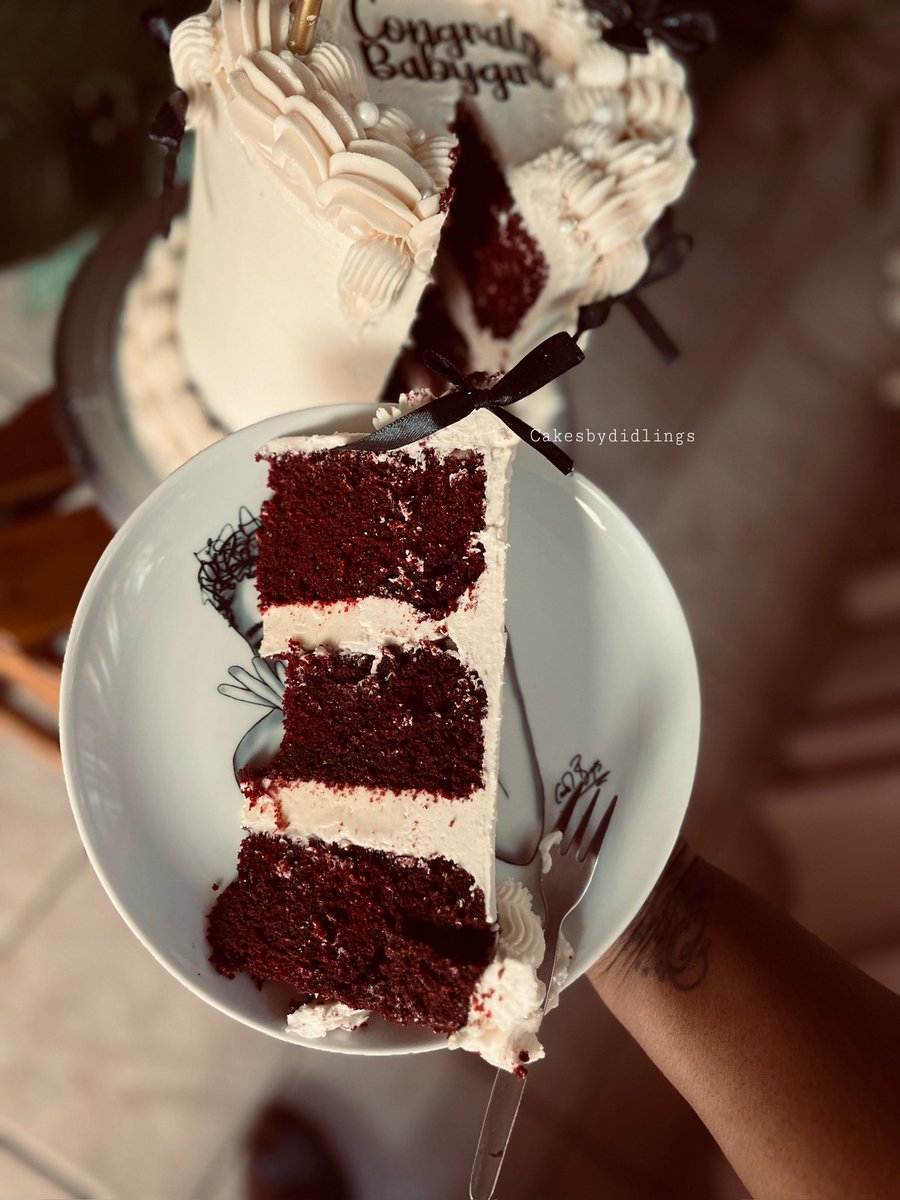 lights_di's tweet photo. Cakes for all occasions. (Le tsa elections Di teng 😂) 

#girltalkza #cake https://t.co/5LFcspFaDz