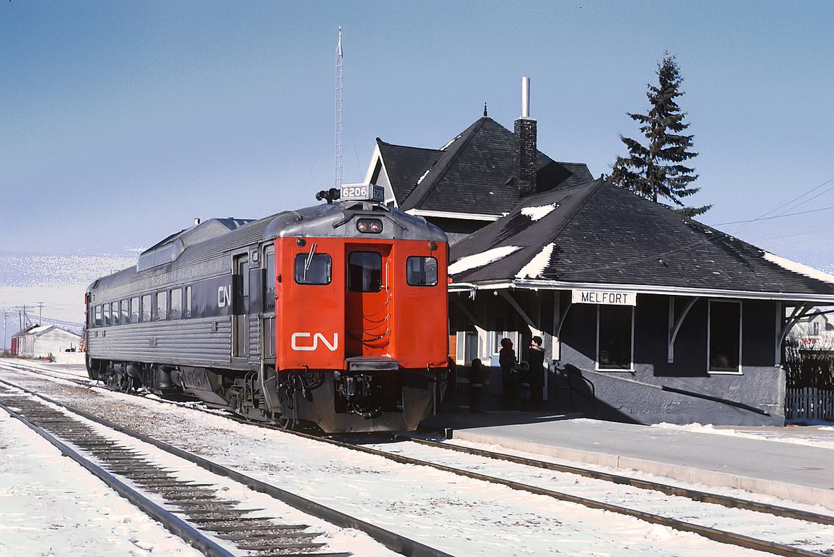 Canadian National Railiner (Budd RDC) 6206 Melfort, Saskatchewan October 1971 🇨🇦 Roger Puta Collection Description by Marty Bernard Public Domain 🇺🇸