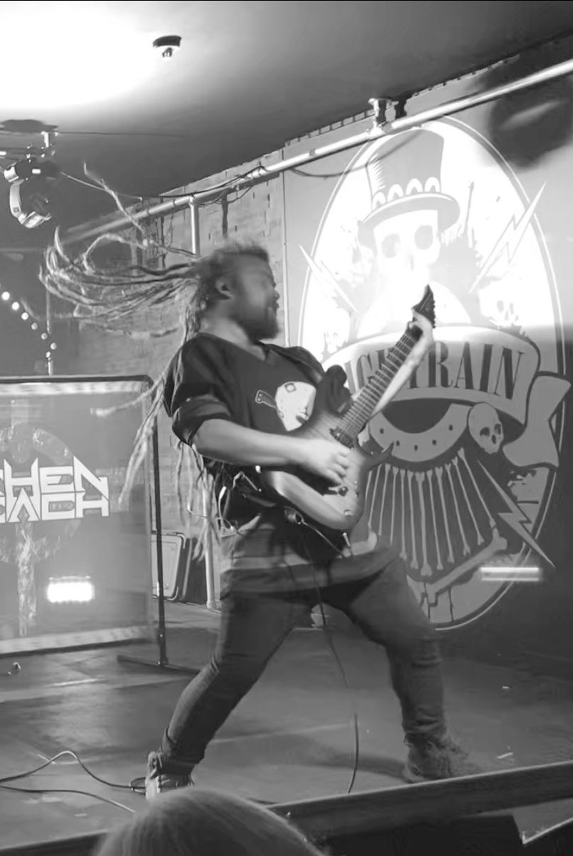 TAT2630's tweet image. It was sooo good to see @AshenReach at @NightrainVenue last weekend. Loved hearing all the songs from their brilliant new EP (they sounded immense btw🔥) as well as lots of old faves. 
If you haven’t come across the band before, do check them out. Their live shows are awesome! 🤘