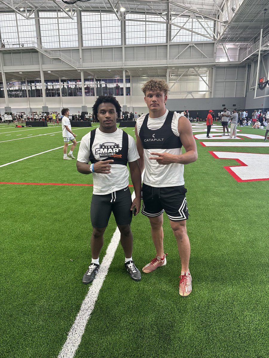 loganandersonRD's tweet photo. Great day at the University of Georgia for camp ! @BlaineLKMiller @KirbySmartUGA @omarmabson29 https://t.co/z9WFXFyFUs