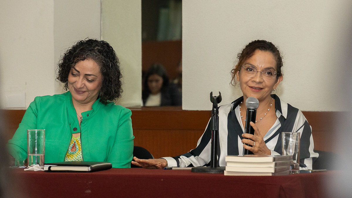 AMEXCID's tweet photo. 📸En las instalaciones de la @SRE_mx  recibimos un grupo de estudiantes de la Facultad de Ciencias Políticas y Sociales de la @UNAM_MX con quienes conversamos sobre #CooperaciónInternacionalParaElDesarrollo y el trabajo que realizamos desde la #AMEXCID en beneficio de nuestro país y la comunidad internacional.
