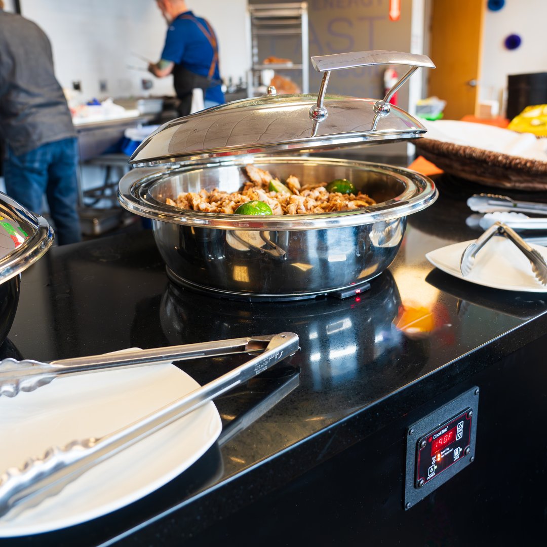 CookTek's tweet photo. The Plancha never disappoints 🙌
#cooktek #middleby #induction #cook #food #chef #kitchen https://t.co/Jt939wd6ap