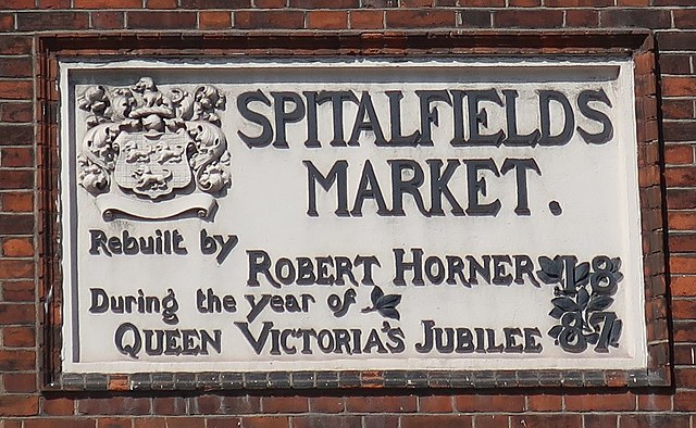 AntiqueTrader's tweet photo. Come explore Antique London with us! Next stop? Where history and modernity meet in the Heart of the East End. Old Spitalfields Market offers a unique blend of history, culture, and shopping experiences. #AntiqueAdventures #LondonIsCalling #LondonEastEnd
https://t.co/Y9PXRZCs6S https://t.co/Vc0NWkSEJi
