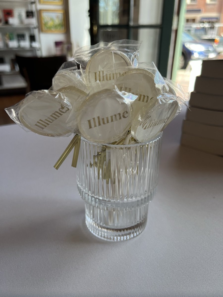 jbharrisbooks's tweet photo. The 2nd to last day of our #getafterit tour @KFMcCollum and I visited 2 great #independentbookstores. @illume in #newburyportma @thebooktenders in #yorkme. Yes I bought the little statue. It called to me! And you can get our books at both.
#reading #readers #booklover #booktok # https://t.co/DcQM82xraz