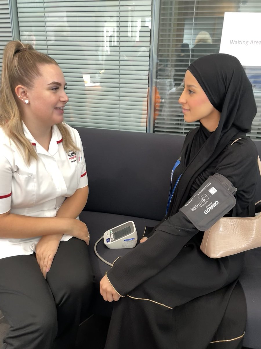 ash_research_'s tweet photo. The YPAG at the health research festival in Rochdale today ft the mayor! Thanks @livfloschofield for taking our blood pressure 🤣 @ARC_GM_ @AneelaMcavoy https://t.co/F3GBnmYw3s