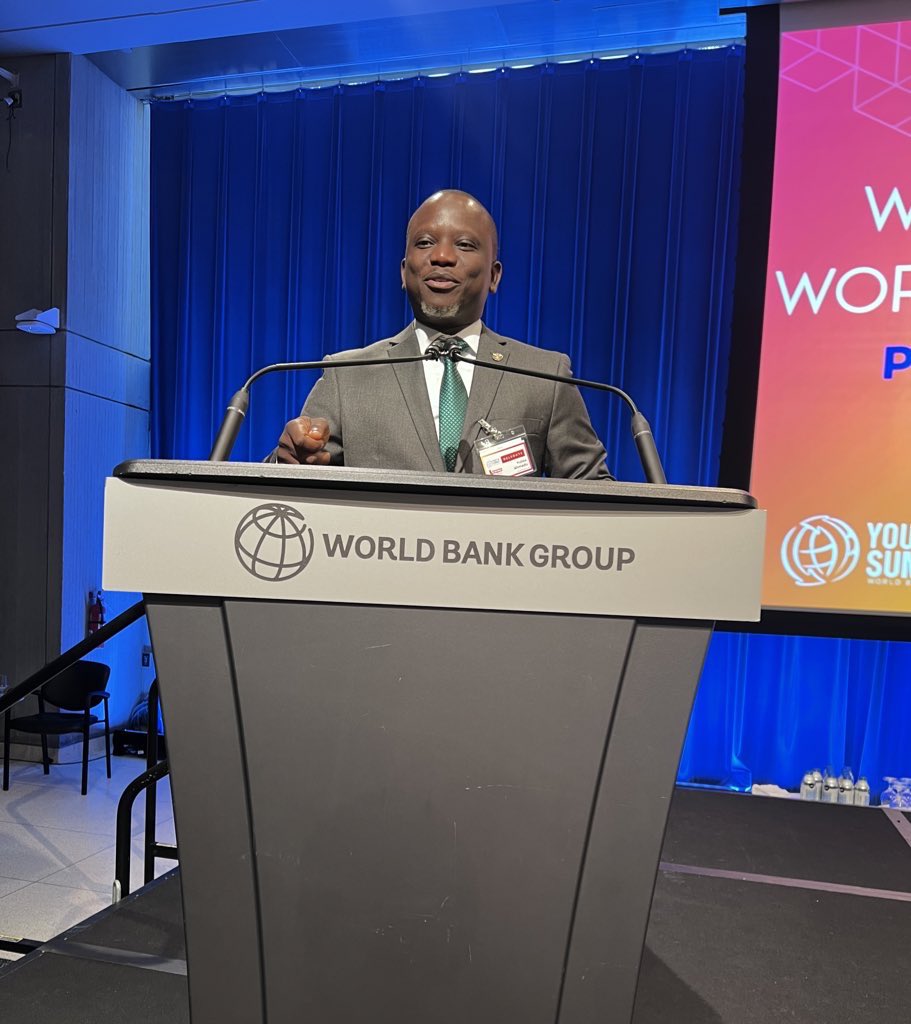 YouthEnvoyGoSL's tweet photo. Excited to be at the #WorldBankYouthSummit with my brother @PatrickGibrilla, Deputy Minister of Youth Affairs in Sierra Leone. Engaging in discussions on digital transformation &amp; inclusion for all youth in our country. https://t.co/mOweFot7cH