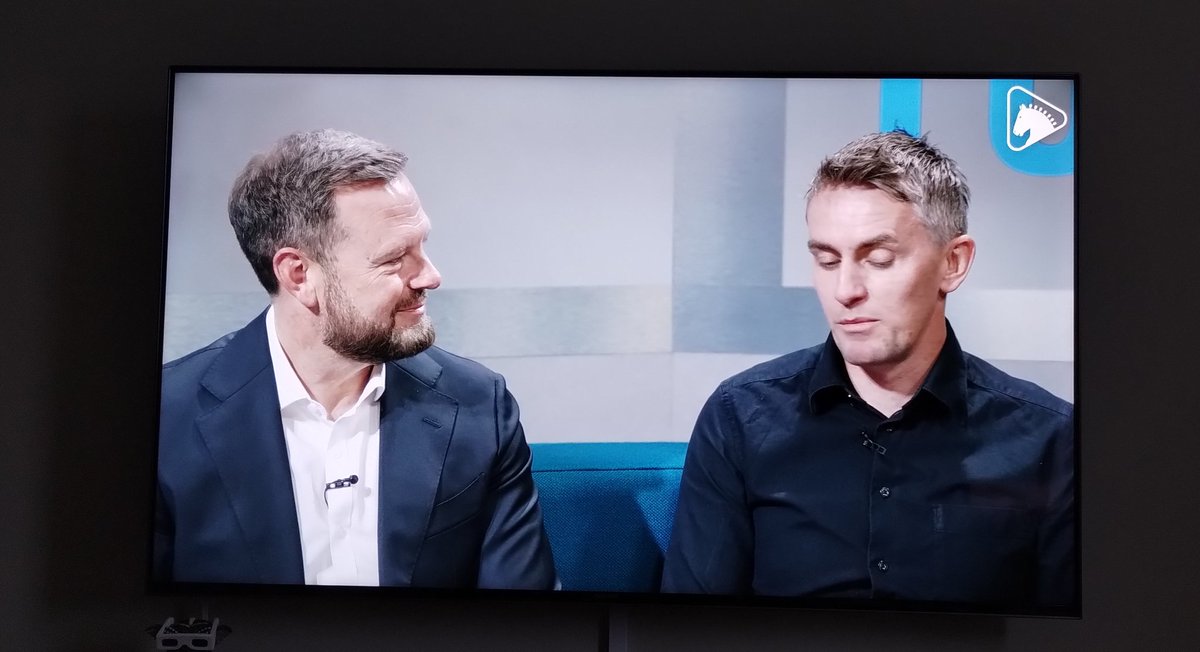 sambakey's tweet image. Find someone who looks at you the way Ashton looks at McKenna #itfc