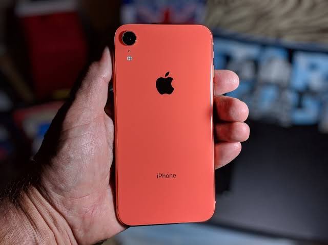 I want to downgrade from iPhone 13 mini To iPhone xr

How much will i get back?