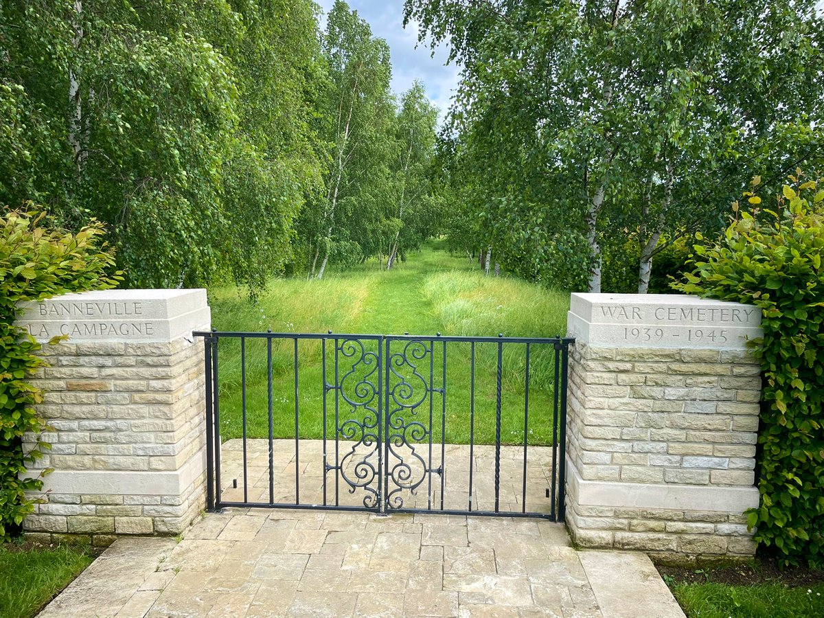 Final visit today was to a man who lived local to where I do. The entrance into the cemetery looking stunning again @CWGC.