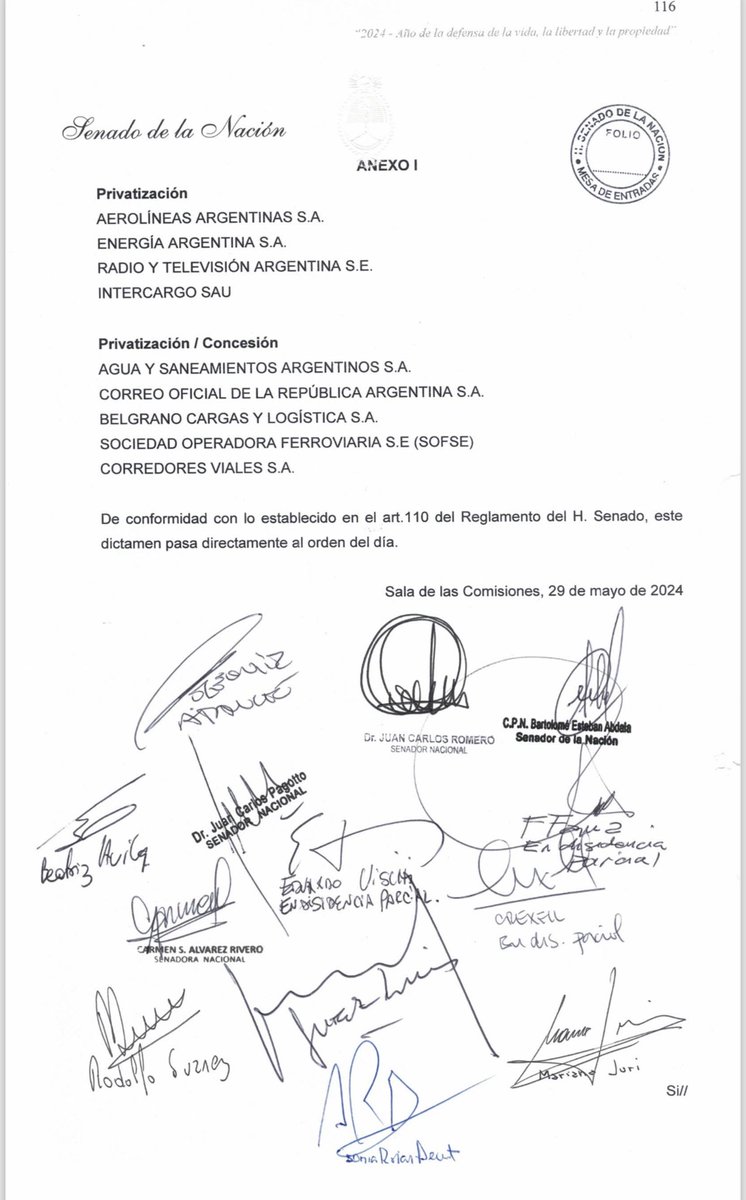 VickyVillarruel's tweet image. Tenemos dictamen en la Ley Bases y en la Ley de Paquete Fiscal. Quiero agradecer el trabajo conjunto de los senadores y el Jefe de Gabinete y equipo, pero principalmente del grupo de trabajo del @SenadoArgentina que incluso de madrugada han trabajado y aportado su esfuerzo para…