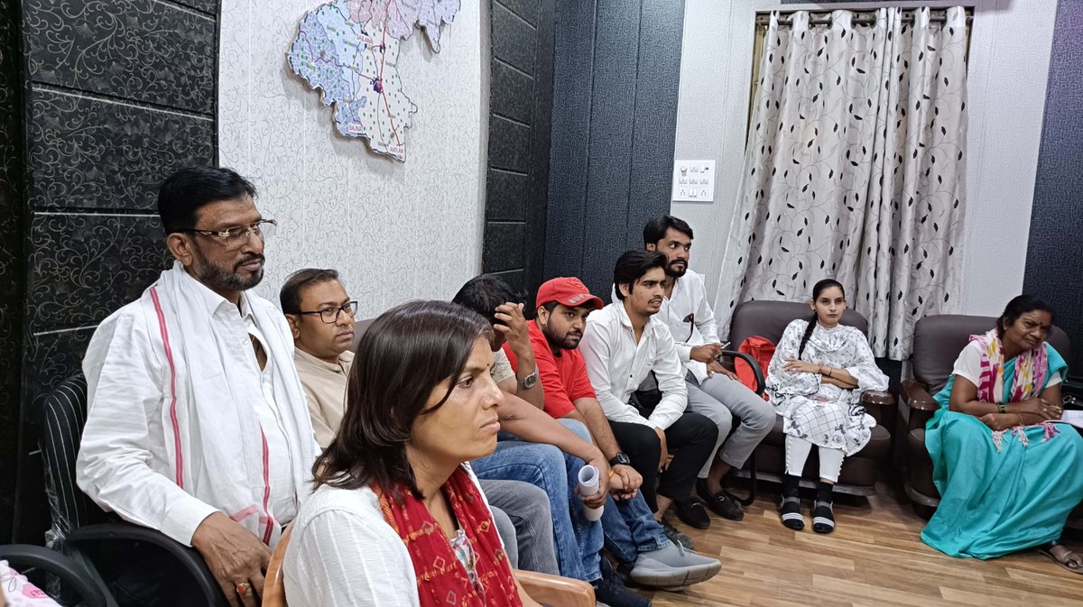 projsratlam's tweet photo. शहरी क्षेत्र में एडल्ट बीसीजी वैक्सीनेशन कार्य में प्रगति लाई जाए : डॉ. दिवेकर

शहरी क्षेत्र में समस्त गर्भवती माताओ का पंजीयन एवं इसकी अनमोल पोर्टल में प्रविष्टि, गैरसंचारी रोगों की समीक्षा अंतर्गत हाइपरटेंशन, डायबिटीज एवं कैंसर की स्क्रीनिंग कार्य में प्रगति लाई जावे।

#prortm https://t.co/4CCCFP6kfZ