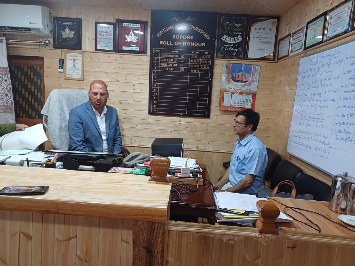 Held Productive meeting today with @ADC #Sopore in his office, focusing on enhancing education in Sub Division Sopore, He also shared a blueprint document mapping out comprehensive strategies for broader outcomes.
@DCBaramulla 
@SchoolEdujkut 
#QualityEducationforAll