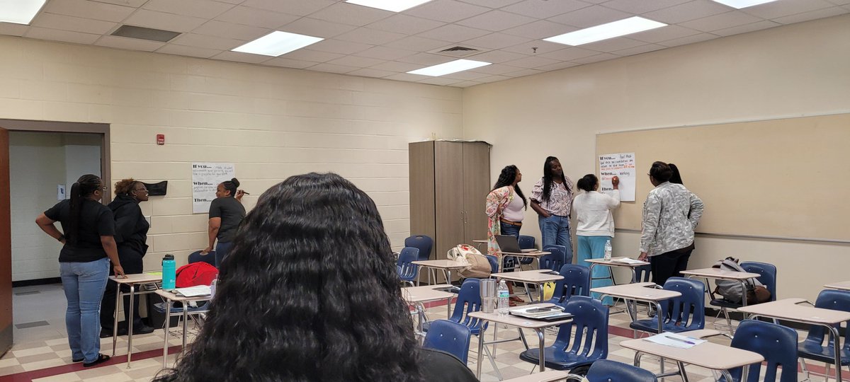 Ms.E Science tweet media