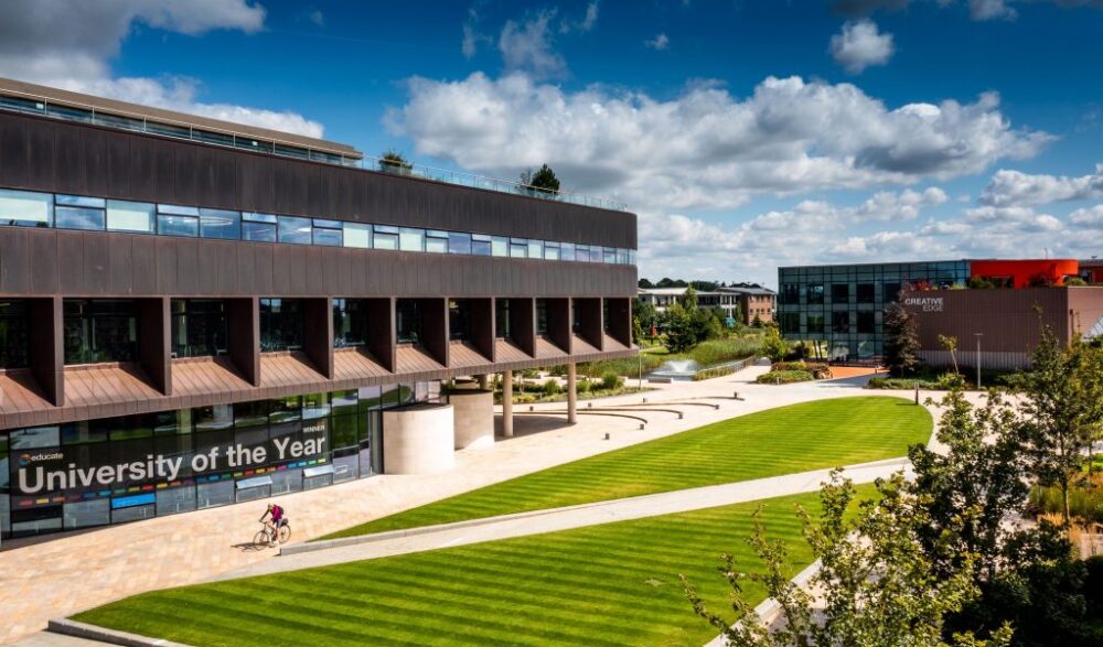 Edge Hill University continues to climb rankings and stays in North West’s top four institutions 💚💜 👉 ow.ly/NzyK50S2czC