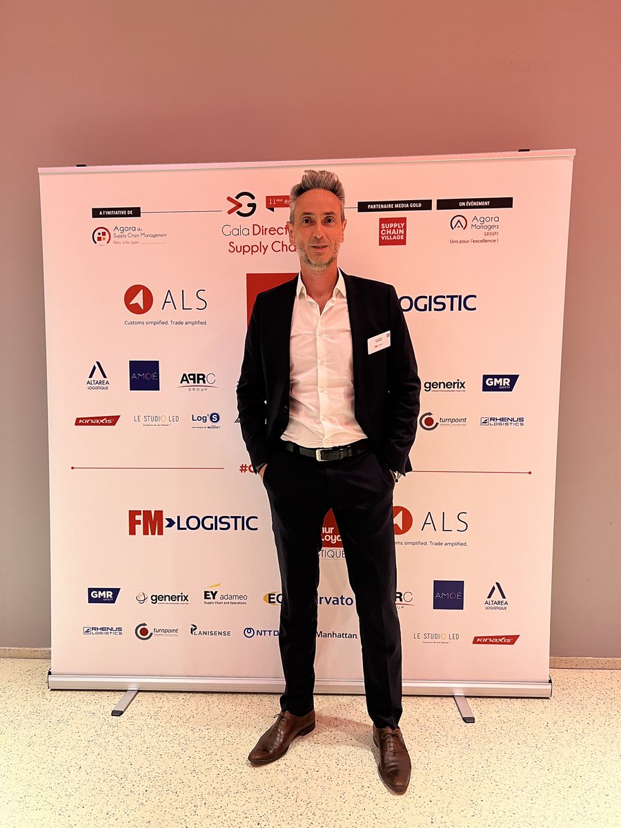 [ LIVE 🔴 ]
Arrivée de Christophe Menivard, Directeur des Opérations Europe de @FMLogistic ! 

#GalaSupplyChain #AgoraManagers #Logistique #PartenaireGold