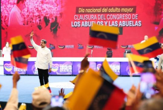 Abuelos reconocen fortaleza del presidente Maduro para enfrentar el bloqueo #PsuvMiranda #PuebloMaduroActivo #30May n9.cl/vg5w2