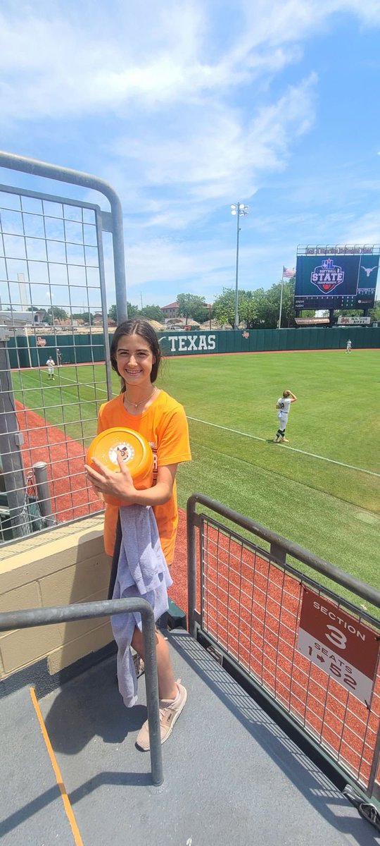 MarxRylee's tweet photo. Two years ago, I watched from the stands as @KennisMarx and the @LadycatSoftbal1 competed in the STATE tournament-  this year we get to compete as teammates!! https://t.co/IcCwwKkHBv
