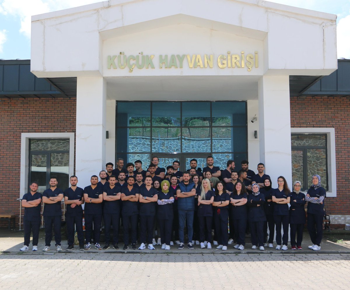 makifKILINC's tweet photo. Yarın bu çocuklarım mezun https://t.co/w5hx7n6w8t
