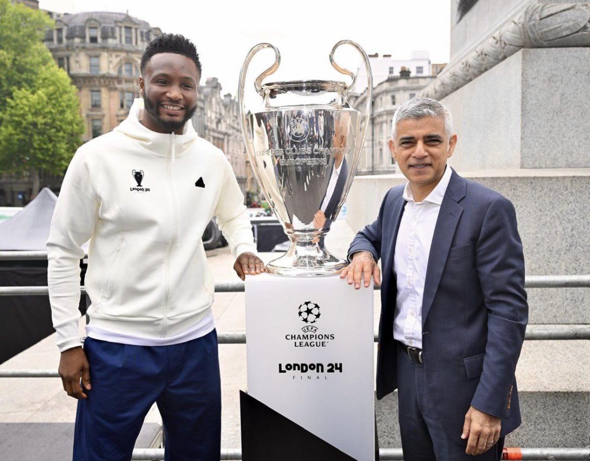 🫱🏿‍🫲🏾

<a href="/MayorofLondon/">Mayor of London, Sadiq Khan</a> meets the Mayor of Chelsea. 😉

#UCL #uclfinal