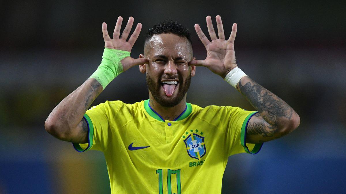 Ronaldinho y Neymar, dos leyendas del fútbol, ¿verdad?

Pues Vinicius Junior está a 90 minutos de superar a los dos a nivel de clubes con 23 años.