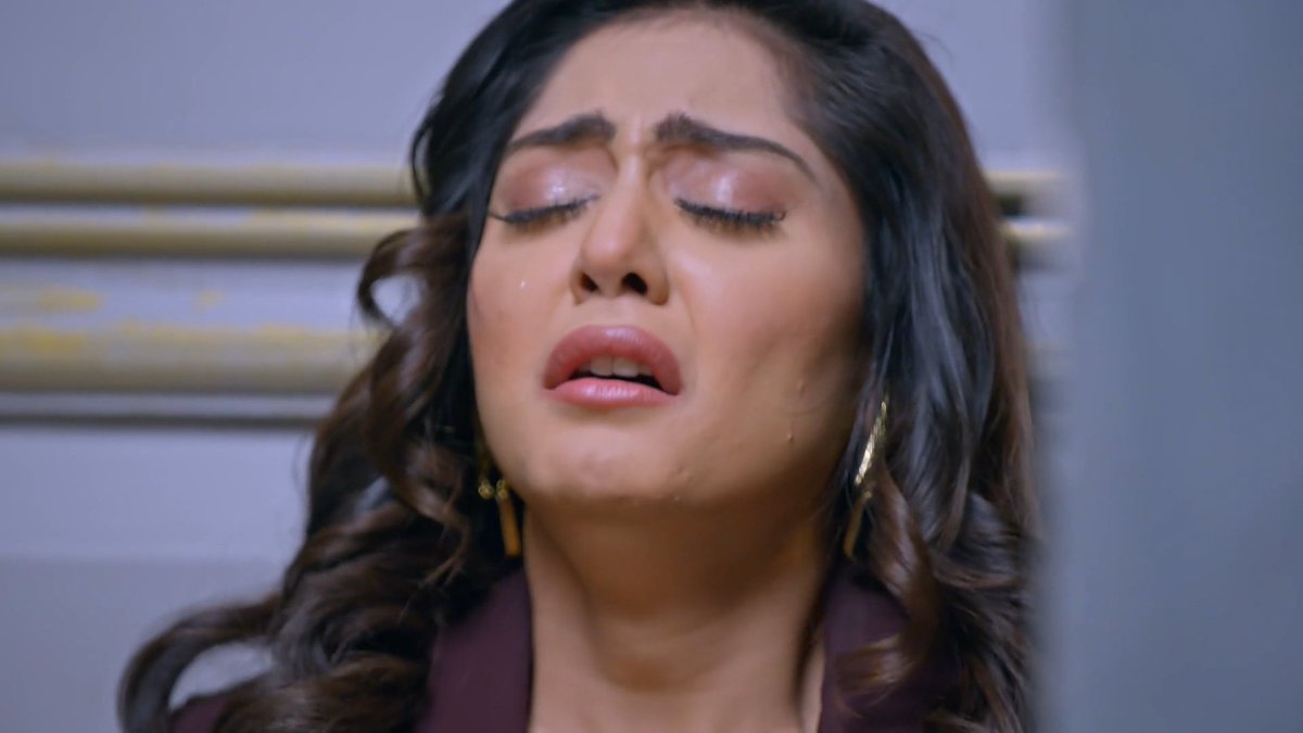 Kudos to this girl <a href="/ATatrari/">Anjali Tatrari</a> 👏🏻 for being so Epic onscreen 💫 

#AnjaliTatrari #Vanshaj #YuvikaMahajan