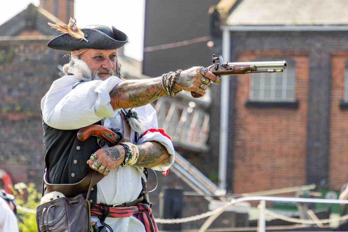 Ahoy there! 🤩 
We can’t wait for the Conwy Pirates CIC to take over the Anderton Boat Lift this summer! 🏴‍☠️👇

#AndertonBoatLift #AndertonLift #Anderton #FreeDaysOut #PirateWeekend #DogFriendly #ConwyPirates #CanalRiverTrust #LifesBetterByWater