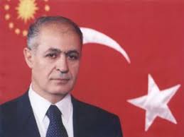 Bu ülkeye Ahmet Necdet Sezer gibi Devlet Adamı, mütevazi, şerefli, tarafsız Cumhurbaşkanları istiyoruz!