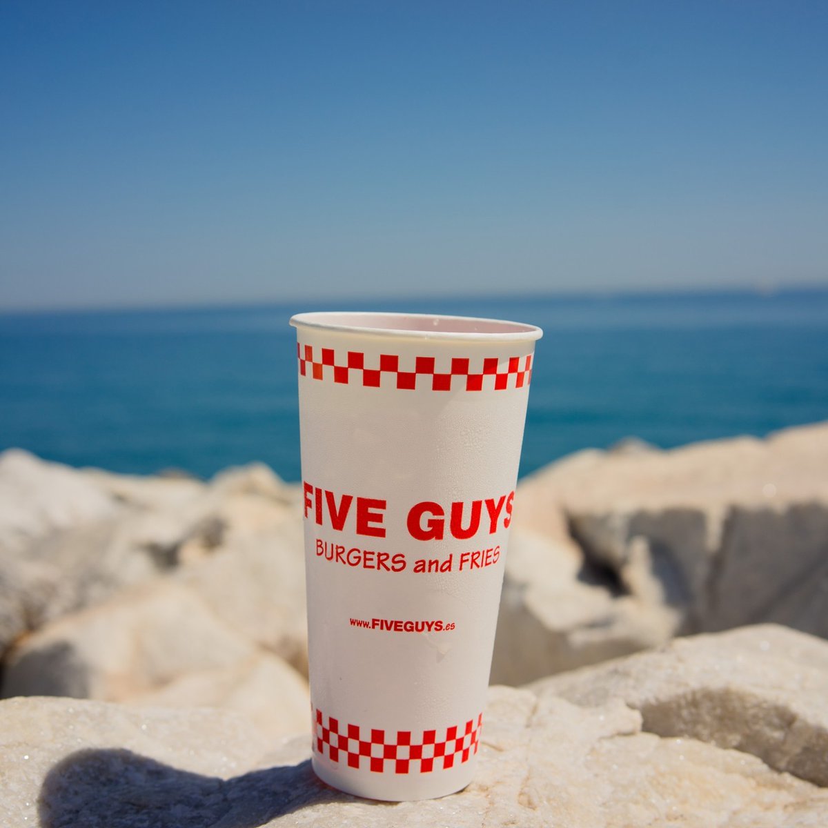 Temperatures getting higher? No problem, just in time to try the brand NEW limited edition Summer Shakes from <a href="/fiveguysuk/">Five Guys UK</a> 👌☀️🥤