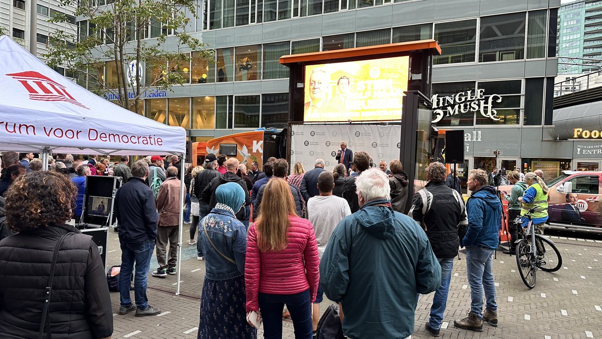 De #FVD Vredeskaravaan in het gezellige Den Haag, #StemFVD op 6 juni en Stem @ralfdkkr naar Brussel toe, en zet hem aan het werk voor Nederland🇳🇱💪🏻 #FVD