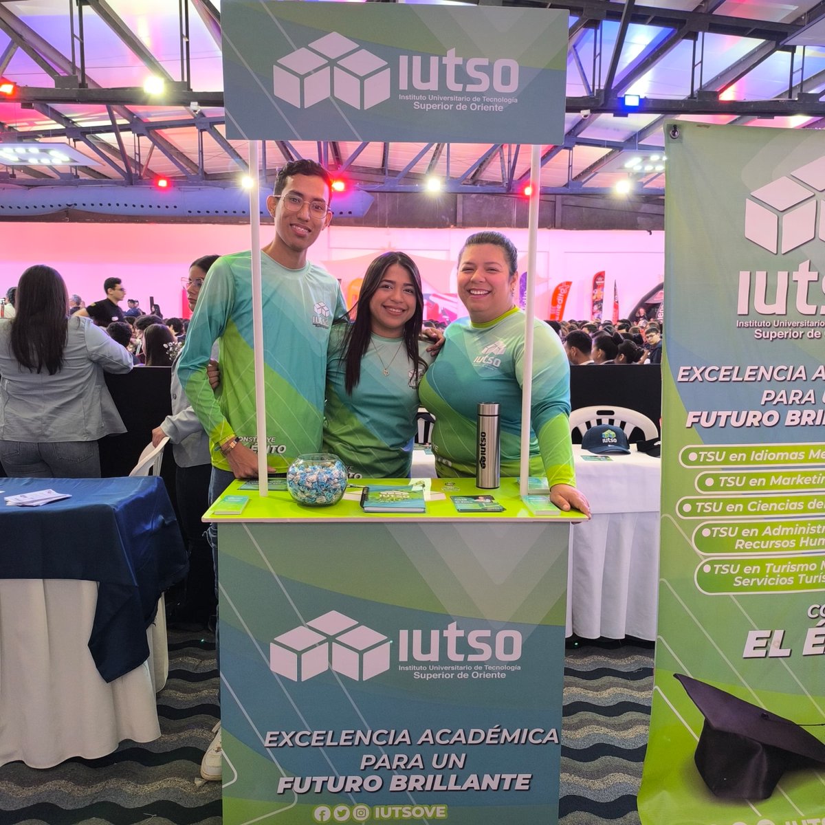 IutsoVe's tweet photo. IUTSO dijo presente en la 6ta edición de “ #Emprendo” organizada por @ConValores 💪
Fue una experiencia única para nuestros jóvenes y lo más importante, es que conocieron diversas
oportunidades de estudio.
En #IUTSO estaremos felices de recibirlos💚 https://t.co/T135oX8q8h