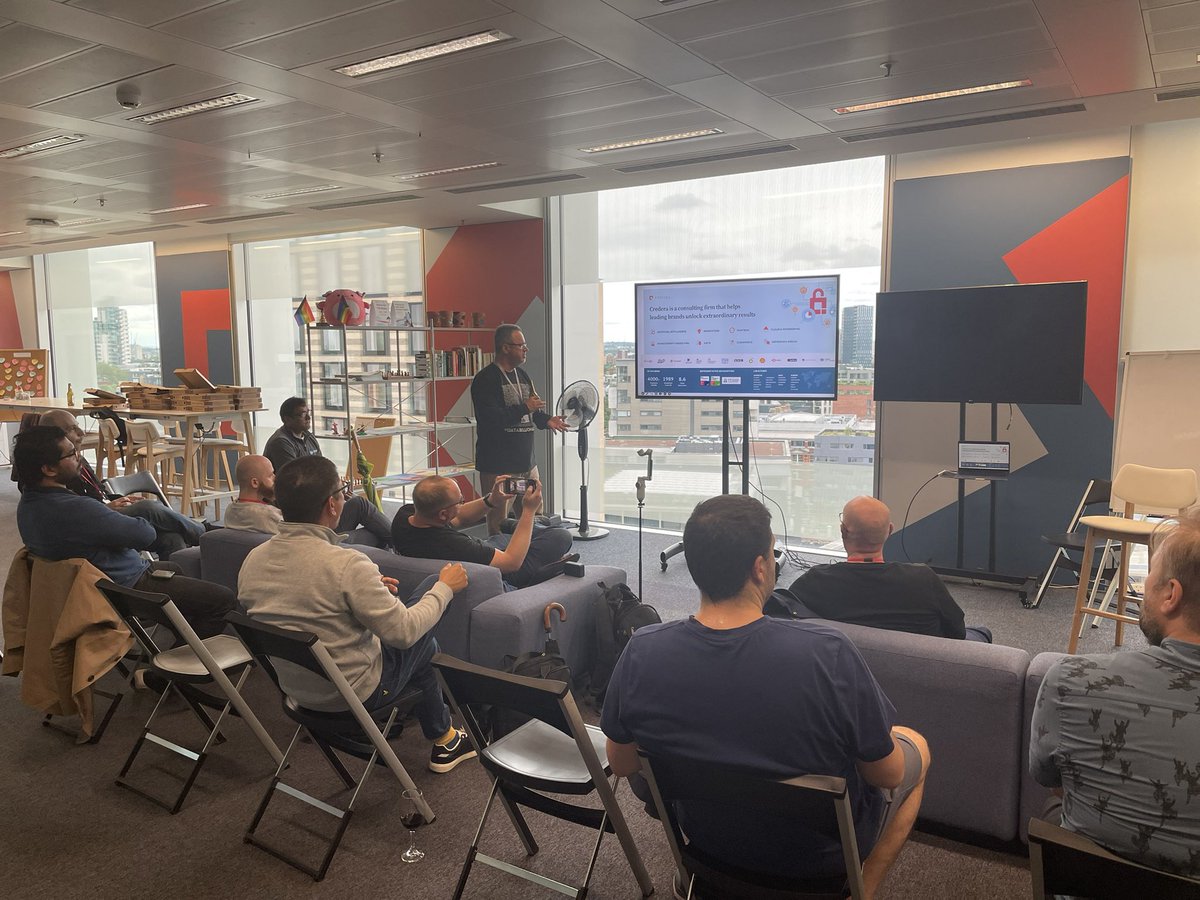 ….aaaaand we’re off. Terry Wilson, Data Cloud Product Manager at tonight’s #LondonDatatribe meetup