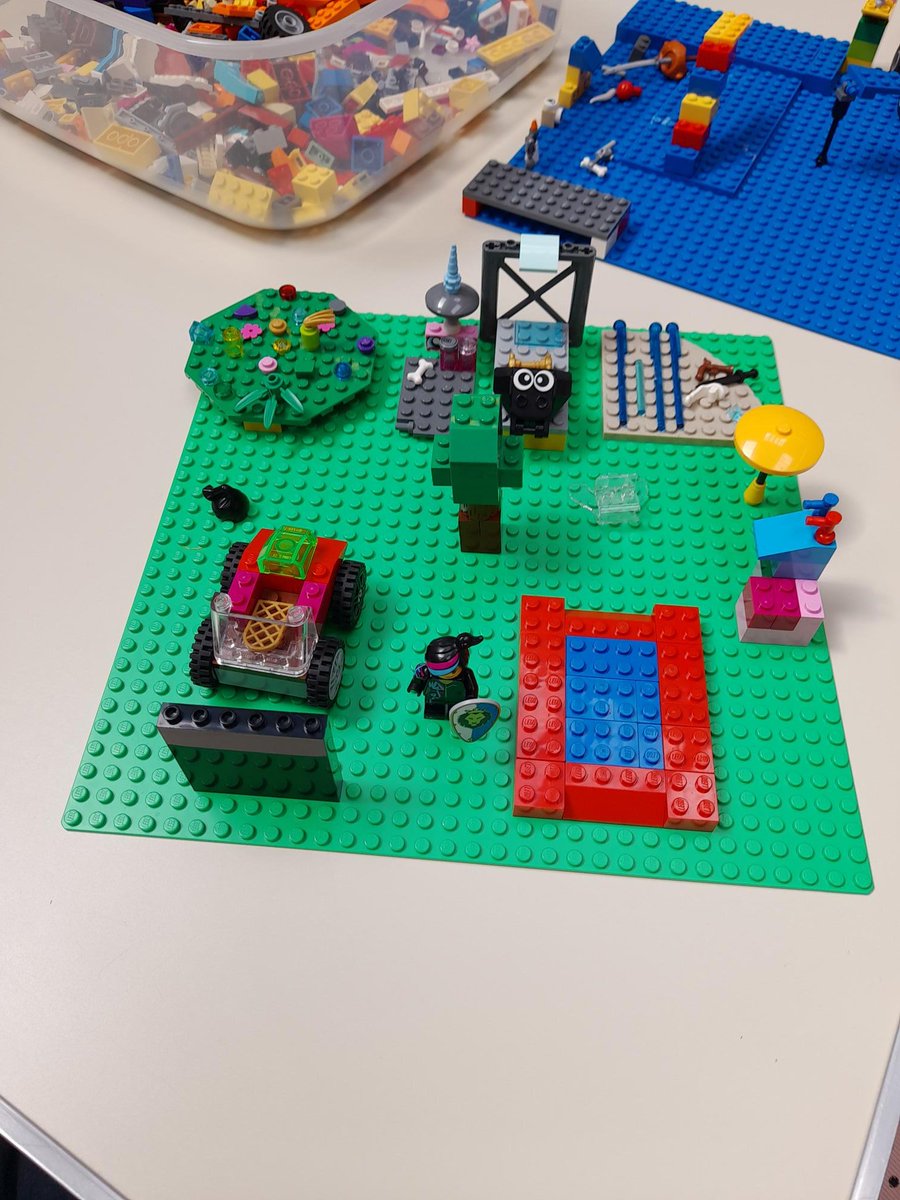 MonHubs's tweet image. We had another great morning in Caldicot Hub yesterday with our Lego Workshop! The creativity and imagination from all the participants was amazing! Check out some of the brilliant creations they came up with. We look forward to seeing you next time 😊🚀🏰 #LegoFun #halftermfun