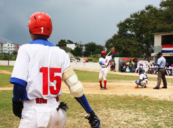 #DeporteCubano🇨🇺 

Nuestro corresponsal en #Holguín, <a href="/Narr1982/">Nelson Alejandro</a> reporta que la provincia será  sede beisbolera ⚾️de los  #JuegosEscolaresNacionales🇨🇺 en la 60ta. edición

📌Además acogerá el ajedrez♟️ y voleibol  🏐

juventudrebelde.cu/deportes/2024-…