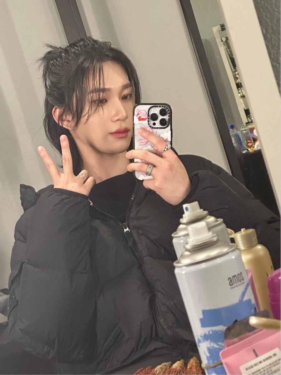 fallenorbits's tweet image. no rest for pretty girls…  🌀