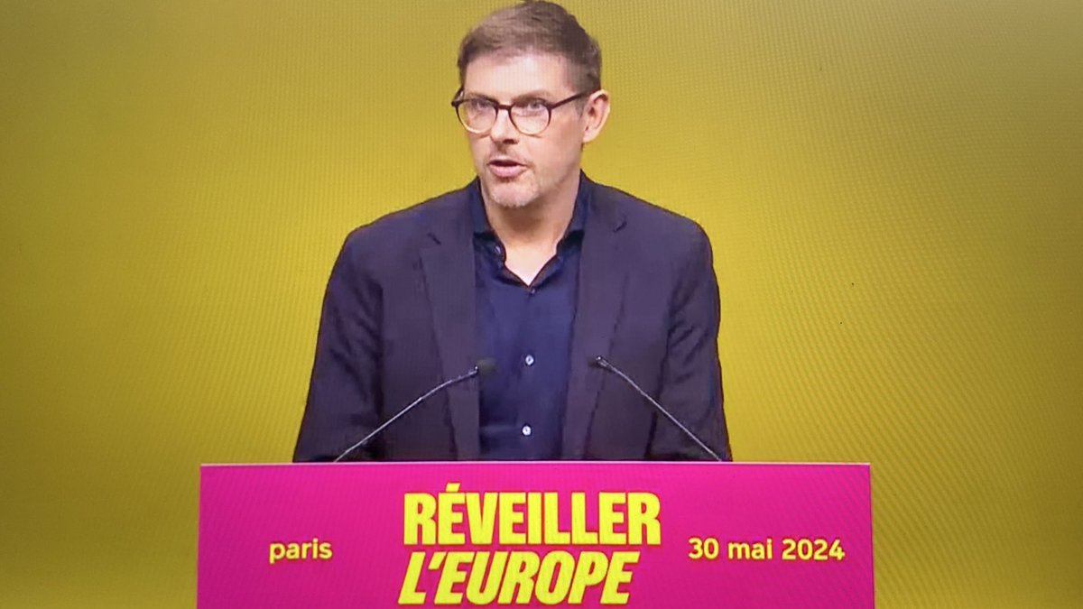 Matthias Ecke, eurodéputé allemand agressé lors d’un collage le 3 mai dernier, est sur scène pour #reveillerLEurope avec nous ! « On partage les mêmes valeurs et on fait face aux mêmes défis. Nous devons faire barrage à l’extrême-droite » #jevotegluckskmann