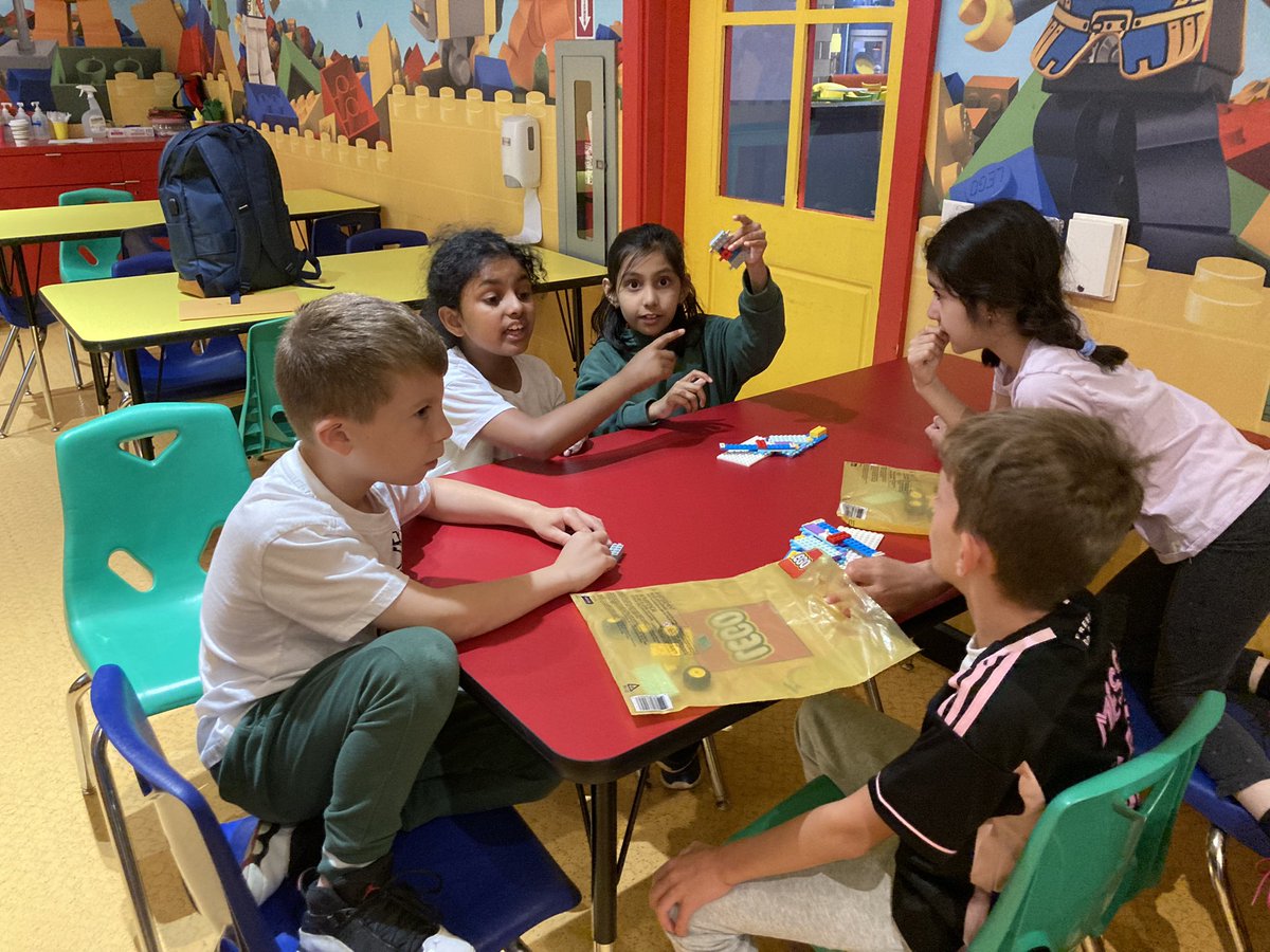 Mrs. Ginn BFA tweet media