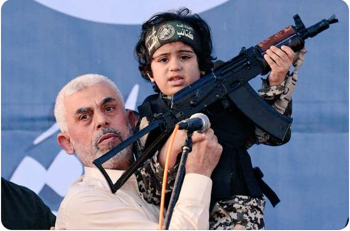 mdzishan0786's tweet photo. हम कभी आत्मसमर्पण नहीं करेंगे, हम जीतेंगे या मरेंगे 🇵🇸✌️
#help_rafah
#AlleyesonRafah https://t.co/G1Ocvs4Gzi
