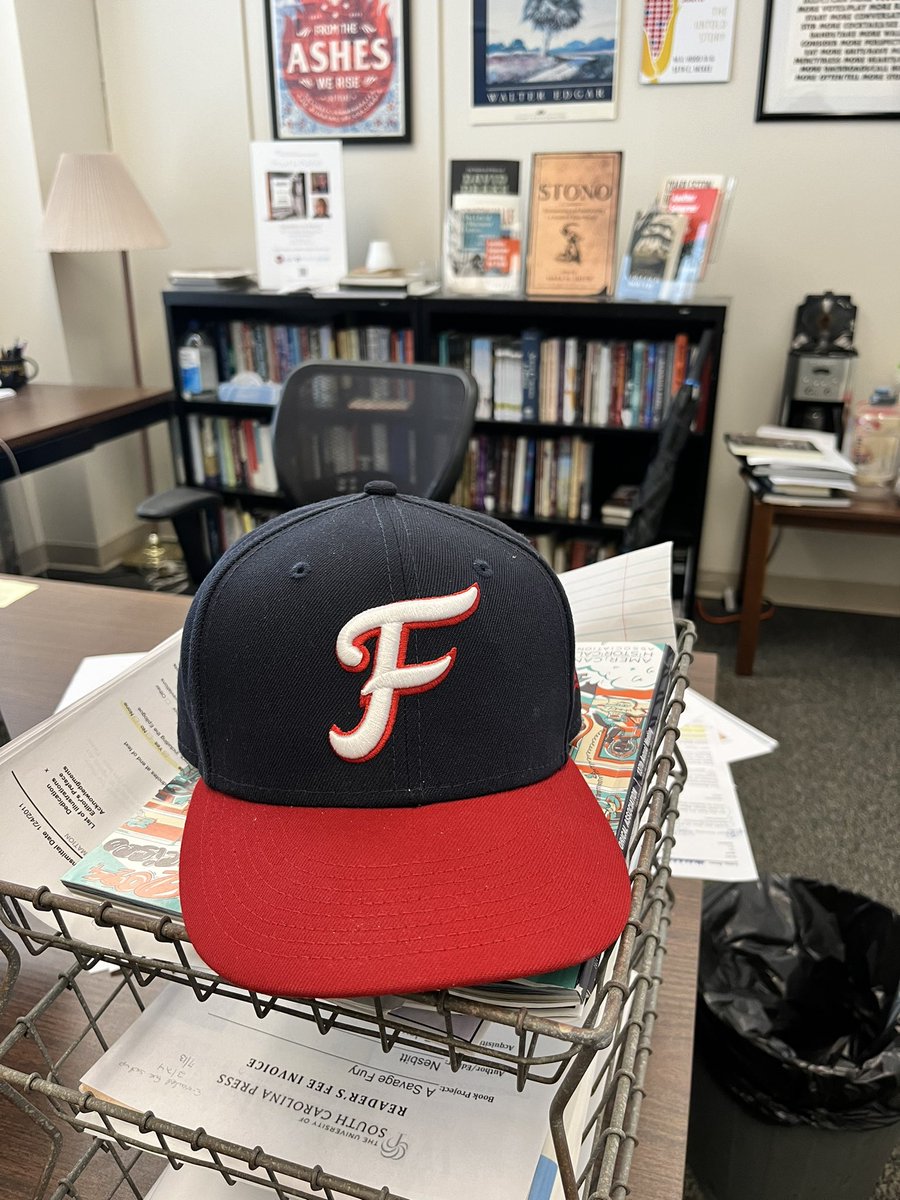 I have a hat collection of a still to be determined size, but I rarely wear them and don’t cycle them nearly enough. So my goal for this summer is to wear a different hat each day for as long as I can manage. First up, a Fredericksburg Nationals @NewEraCap 59Fifty #hatboysummer