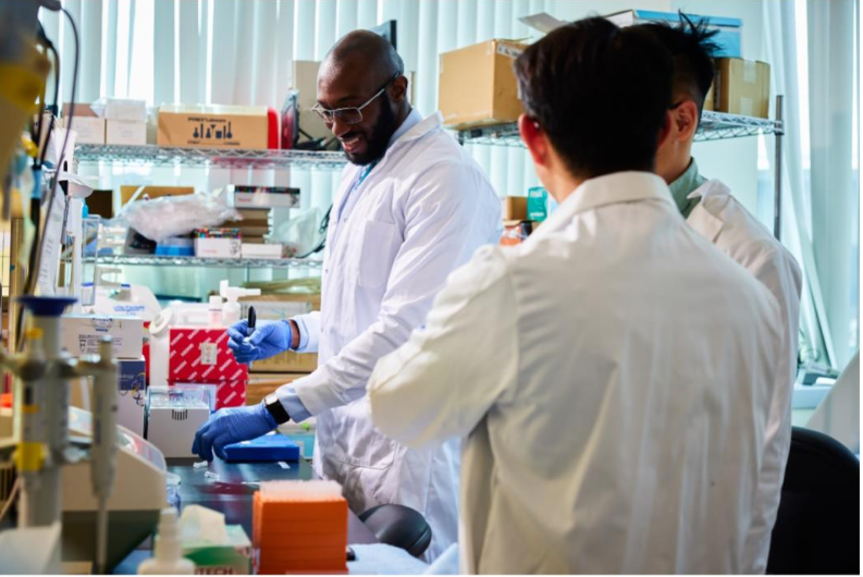 Thrilled to share the news: Dr. Brian Feeley honored with 2023-24 Long-Term Mentor Award by UCSF School of Medicine! 🏅 Recognized for exemplary dedication to mentoring future leaders in orthopaedic surgery and research. #UCSF #mentorship
Full story:  tiny.ucsf.edu/feeley24